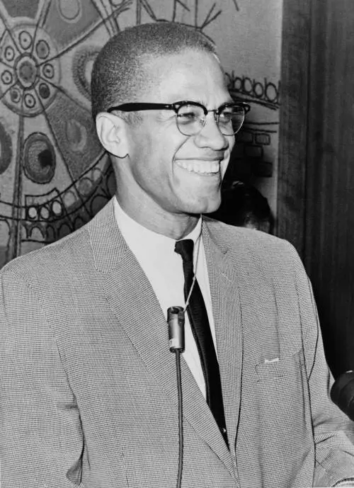 Causa degli eredi di Malcolm X a polizia di New York, Cia e Fbi. "Complici del suo omicidio"