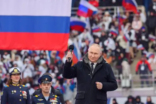 Kiev lancia la sfida sulla Crimea. Putin: "L'Ovest vuole liquidarci"