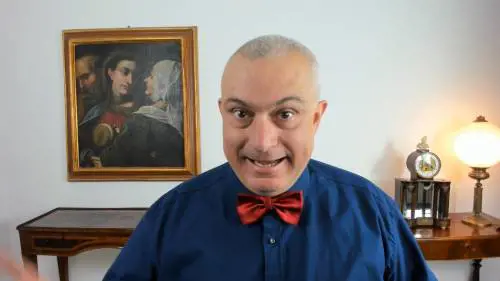 L'Indipendente di Borsa: quando la marea scende si vedono le ragazze che nuotano in bikini