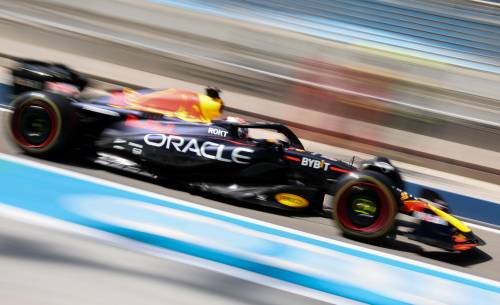 F1, i primi test in Bahrain: domina Verstappen, terzo e quarto posto per le Ferrari