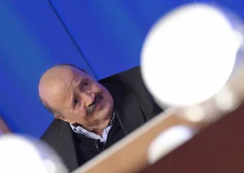 "Ha inventato una nuova tv". Il mondo dello spettacolo saluta Maurizio Costanzo