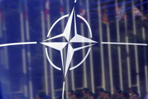 Iran, Guatemala e Balcani: le ombre dietro gli interventi Nato