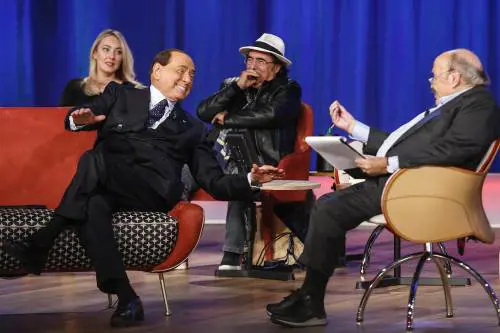 "Amico e giornalista coraggioso". Così Berlusconi ricorda Maurizio Costanzo