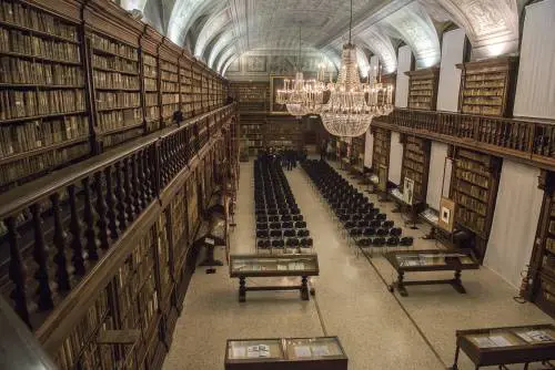 Alla Biblioteca Braidense “Un filo d’oro”, in mostra la magia dei libri per bambini