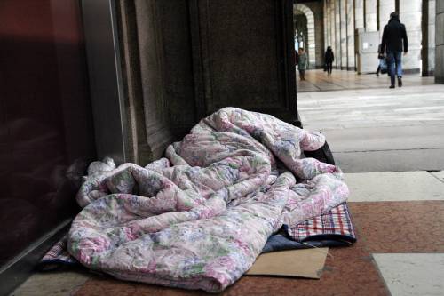 La politica ipocrita sui senzatetto