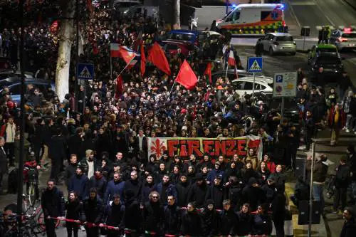 Quella "mitezza" nella politica che serve a proteggere i giovani 