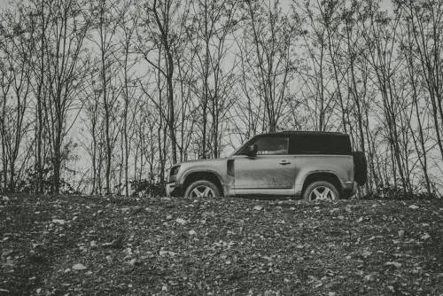 Land Rover Defender 90, le foto della nostra prova nell’offroad piacentino