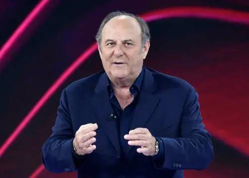 "A lui devo tutto". Il commosso ricordo di Gerry Scotti per Costanzo