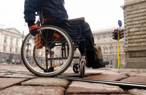"Inammissibile". La sinistra vara la "tassa sui disabili": la denuncia di FdI