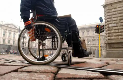 "Inammissibile". La sinistra vara la "tassa sui disabili": la denuncia di FdI