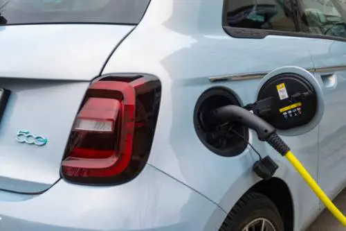 Fiat, le due auto elettriche in arrivo nel 2023