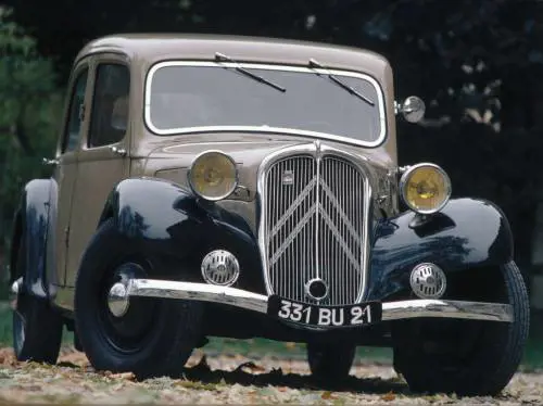 Citroen Traction Avant, la pioniera "tutta avanti"