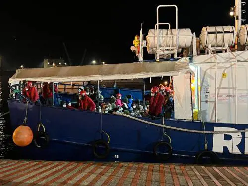 "Le Ong in mare fanno aumentare le partenze". La conferma degli 007