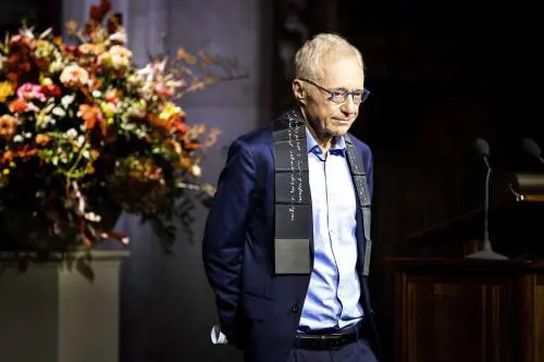 "Giù le mani dai libri". I 300 scrittori israeliani contro la legge di Bibi