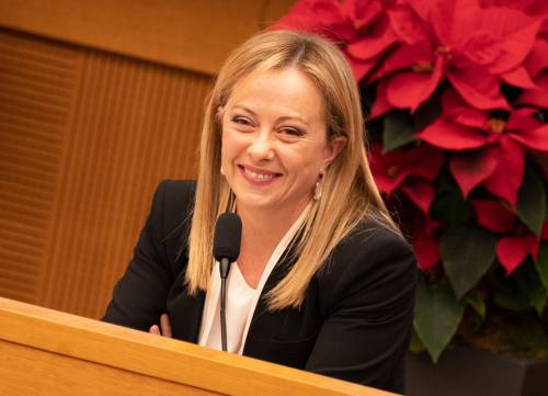 "Ci rassicura più Meloni che Schlein". Gli italiani stanno con Giorgia