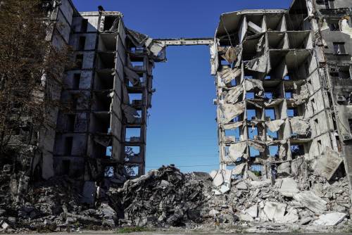 La corsa russa per ricostruire Mariupol e "sfrattare" Kiev