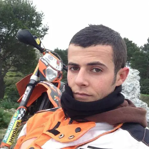 Muore dopo 10 anni di coma: il commosso addio delle sorelle a "Budy"