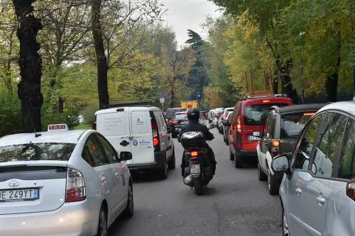 Milanesi intrappolati nello smog (anche) per colpa di Sala