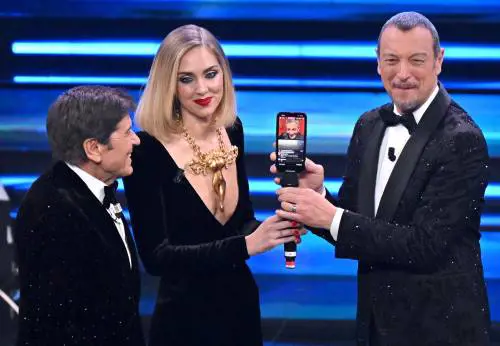 Speciale Sanremo, mistero sul taglio delle scene con Chiara Ferragni