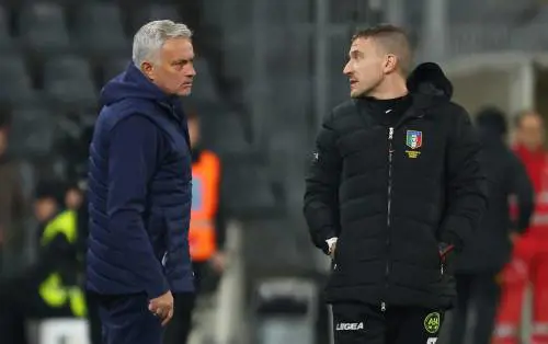"Chiedimi scusa...". "Non ci penso nemmeno": cosa si sono detti Mourinho e Serra negli spogliatoi