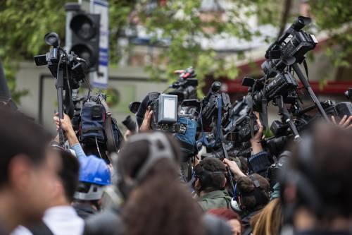 "Reporter d'inchiesta e copertura: vi racconto come ci si difende dalle reazioni violente"