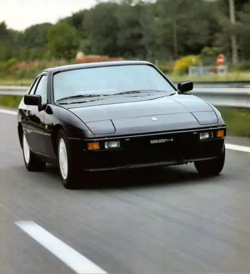 Porsche 924, una controversa "svolta" anteriore