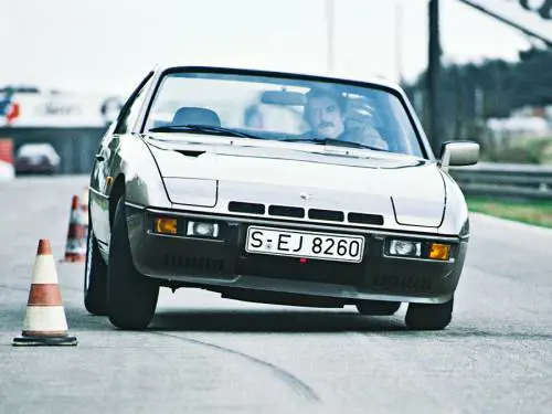 Porsche 928, le immagini