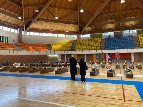 I doni di Mattarella ai bimbi salvati: "Pieno sostegno di tutta l'Italia"