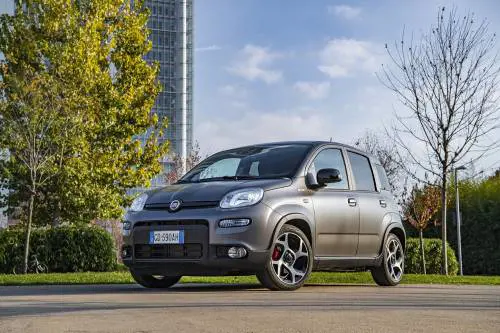 Le auto più vendute a novembre 2023: la classifica