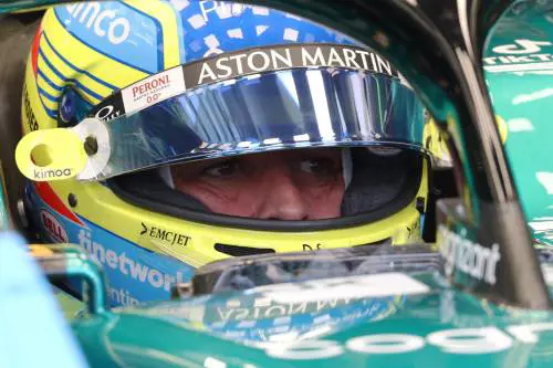 F1, Alonso il più veloce nelle Libere 2 in Bahrain. Leclerc 4° e Sainz 14°