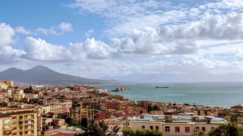 Da Capodimonte a piazza Plebiscito: Napoli mostra la bellezza in un sol giorno