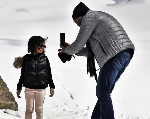 La legge contro lo "sharenting": niente più foto dei figli online, a tutela dei minori