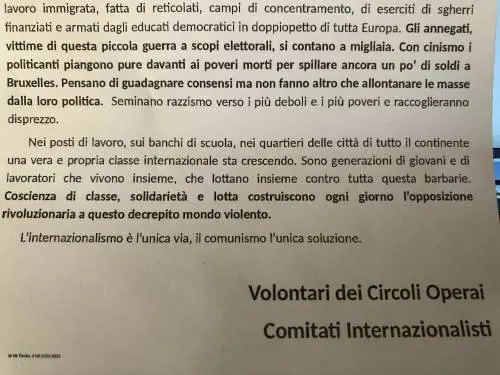 "Comunismo unica soluzione". Tornano i volantinaggi rossi porta a porta
