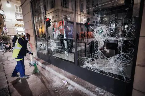 I soliti artisti: urlavano alla "Resistenza", ma ora tacciono sugli anarchici