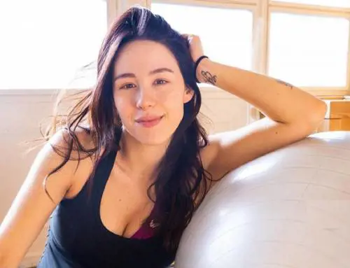"È un promise ring". Aurora Ramazzotti smentisce le voci sulle nozze con Goffredo