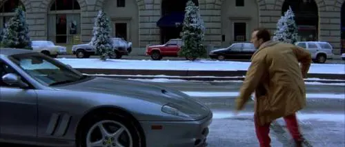 La Ferrari Maranello dell'inganno in The Family Man