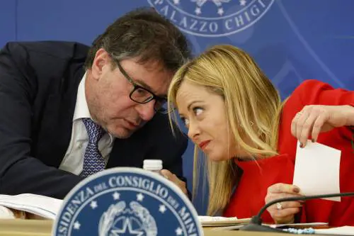 Il dossier cinese e la missione di Giorgetti: il piano per rimediare l’errore grillino