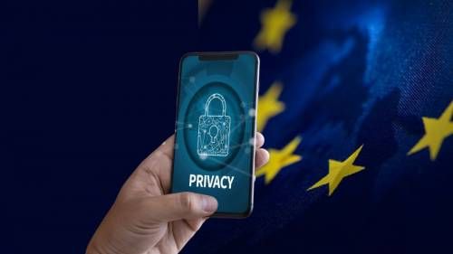 Ue, il progetto per controllare i nostri sms (con la scusa dei pedofili)