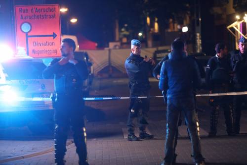 Sparatoria a Bruxelles: almeno tre feriti nella via dello shopping 
