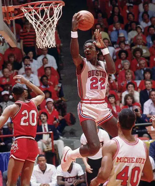 Phi Slama Jama, la confraternita della schiacciata