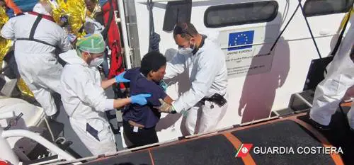 Nomi, basi e telefoni: la rete degli scafisti che va smantellata