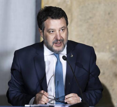 Missione automobile. Il governo in campo con Salvini a Strasburgo