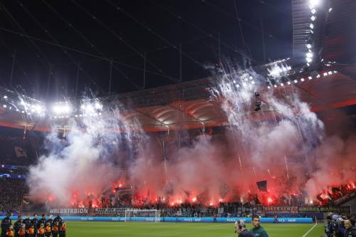 Il Tar dà ragione all'Eintracht: i tifosi potranno vedere il match a Napoli