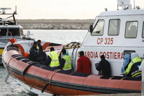 Analisi di un naufragio: solo l'Italia è intervenuta anche se non le toccava