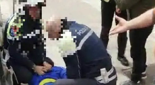 Un corriere lascia il furgone sulle strisce: la reazione dei vigili di Taranto