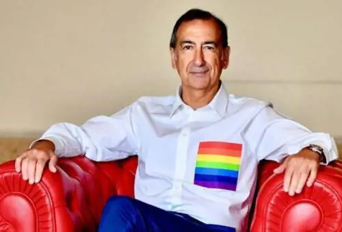 "Asse largo sui diritti gay". Sala vuole l'ammucchiata arcobaleno 