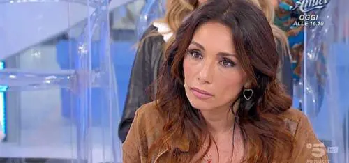 "Devi lasciare lo studio". Perché Desdemona è stata cacciata da Maria De Filippi