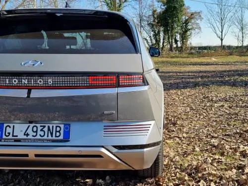 Hyundai Ioniq 5 2023: guarda le foto