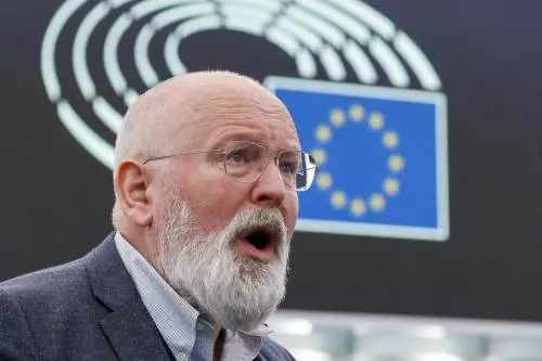 L'Ue nella bufera: "Pagò la lobby green per appoggiare Timmermans"