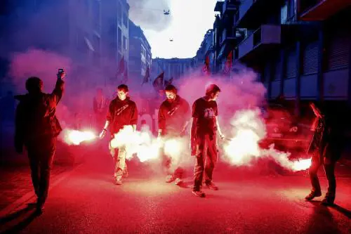A Milano centri sociali in strada a 20 anni dalla morte del “compagno” Dax